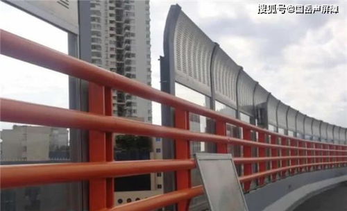 福建煙草大廈高架橋玻璃隔音板掉落實為市政維修拆除作業